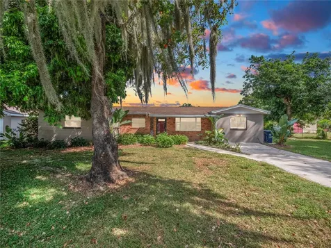 111 Eau Claire Street Auburndale FL 33823