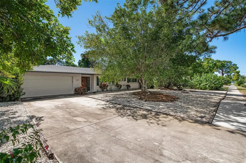 346 Suwanee Avenue Sarasota FL 34243