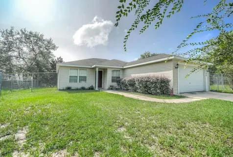 40104 Palm Street Lady Lake FL 32159