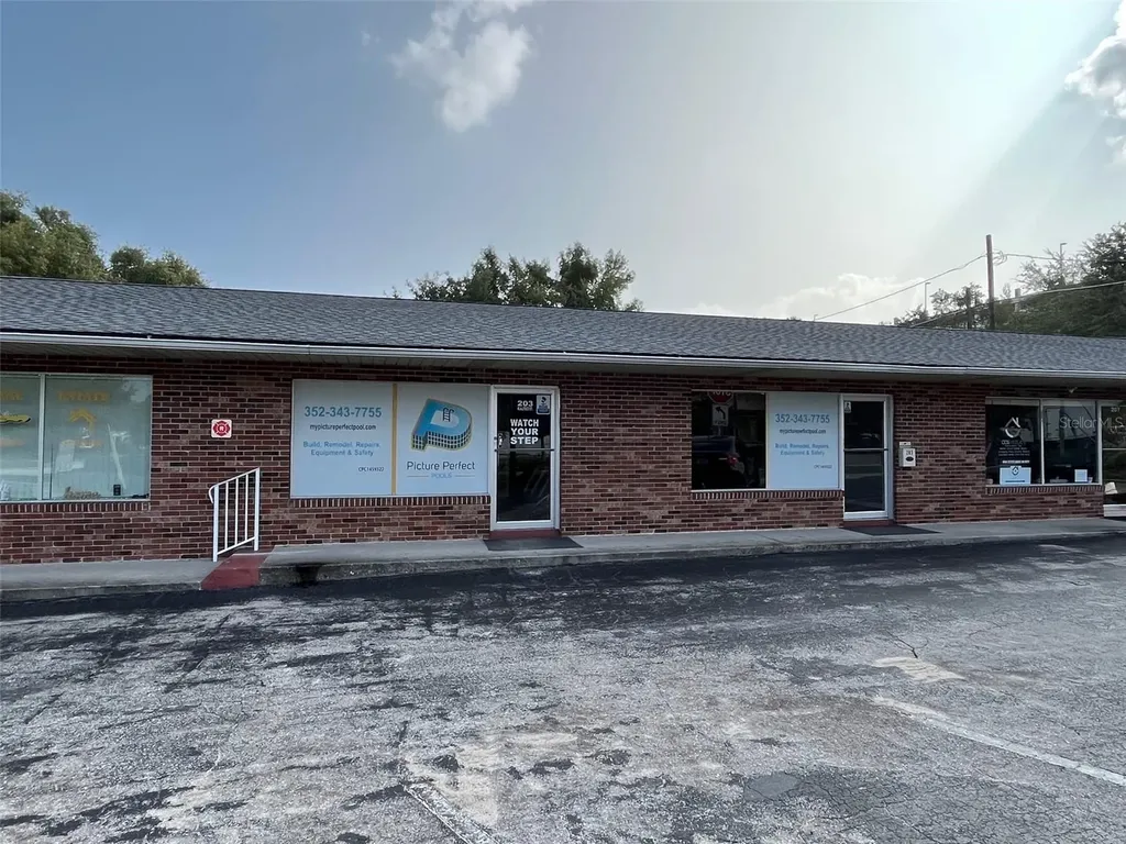 205 W Alfred Street Tavares FL 32778