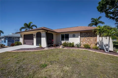 320 W Henry Street Punta Gorda FL 33950