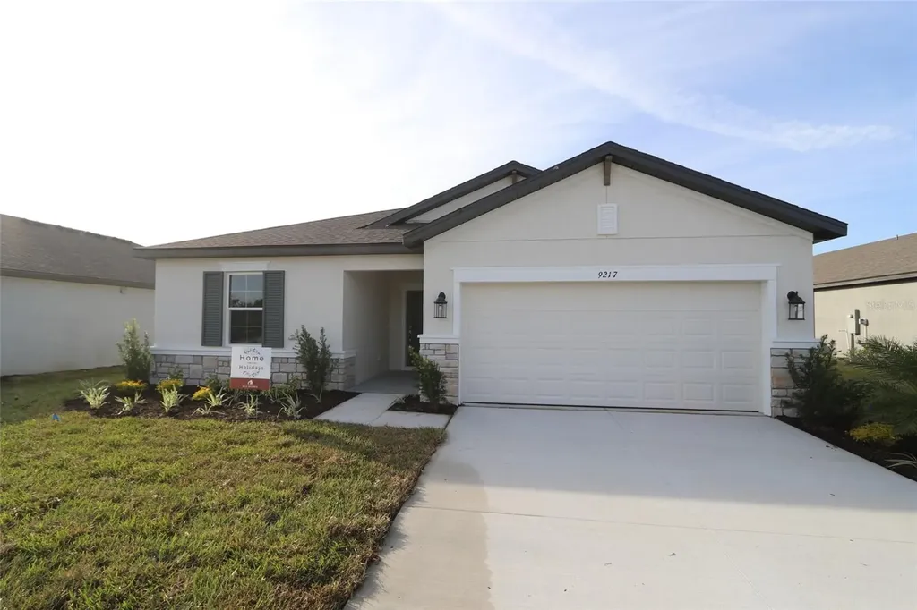 9217 Westernwoods Avenue Parrish FL 34219