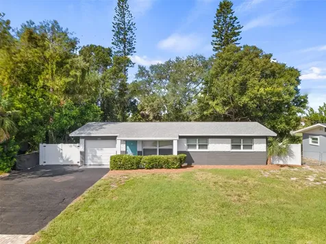 3751 Manatee Drive SE St Petersburg FL 33705