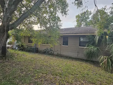 5609 Hughes Court Tampa FL 33619