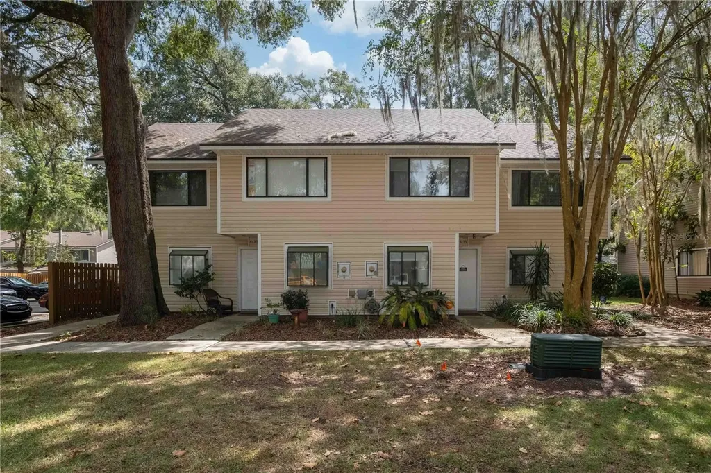 6143 SW 8th Place Gainesville FL 32607