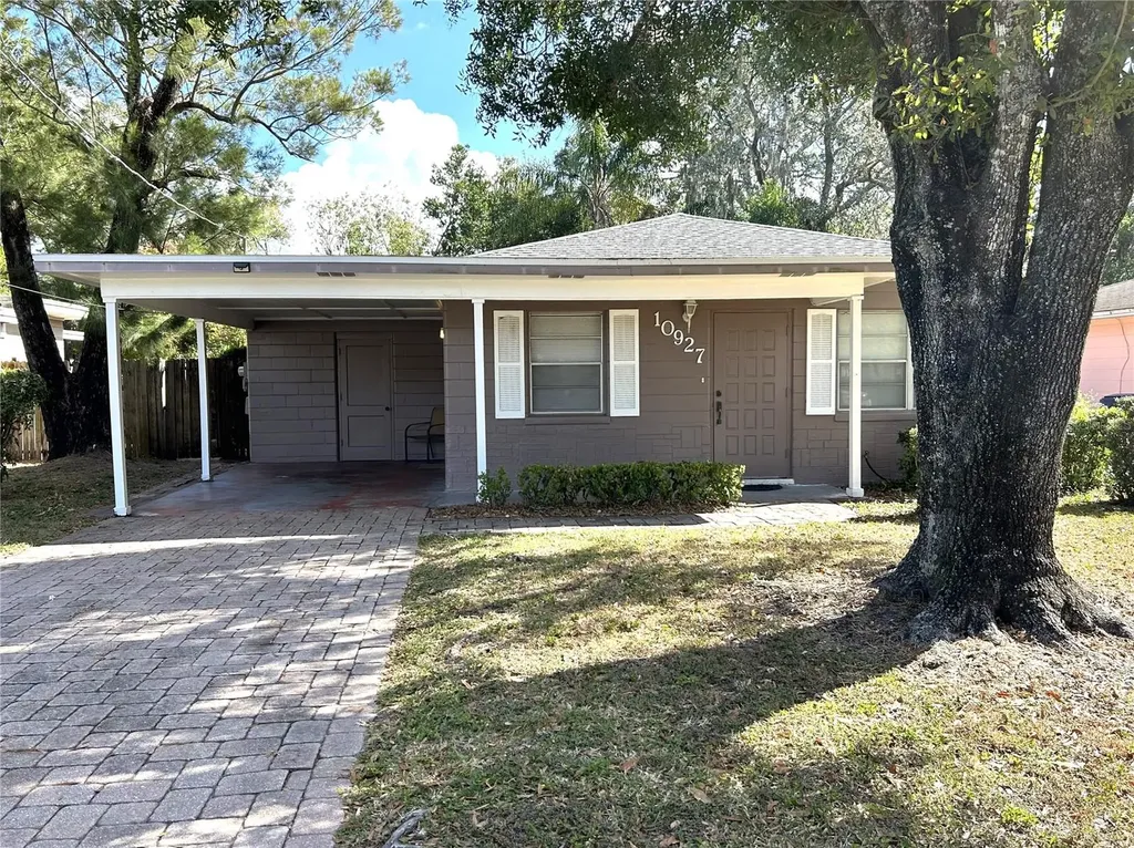 10927 N Edison Avenue Tampa FL 33612