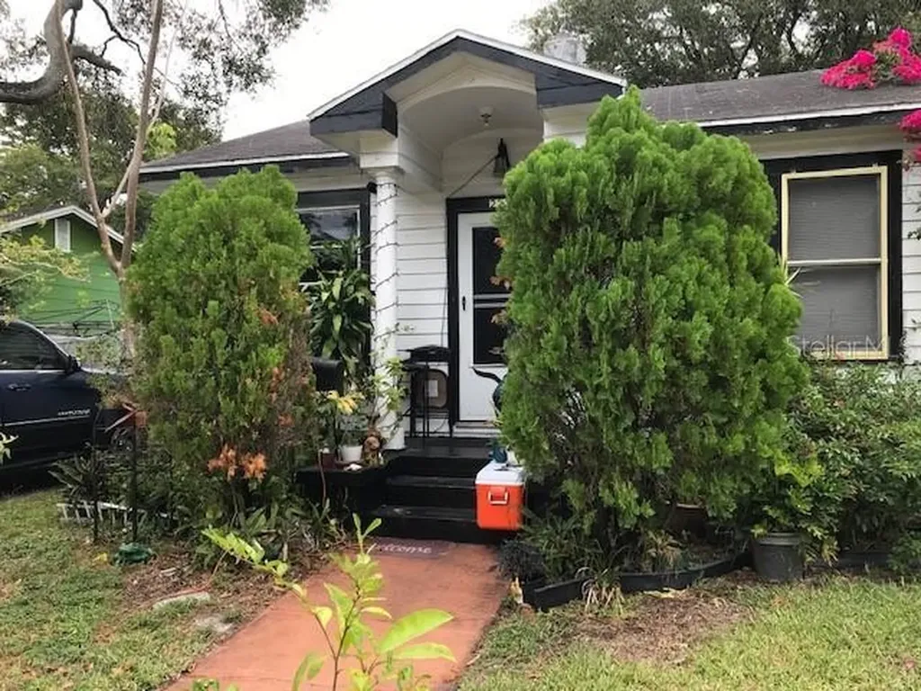 2234 45th Street S St Petersburg FL 33711