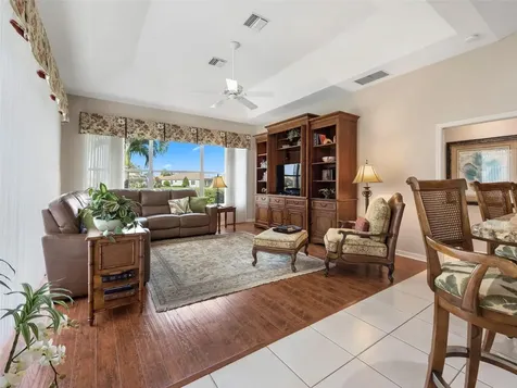 542 Lake Of The Woods Drive Venice FL 34293