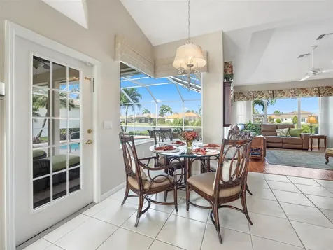 542 Lake Of The Woods Drive Venice FL 34293