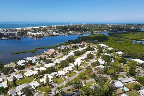 5880 Driftwood Place Sarasota FL 34231