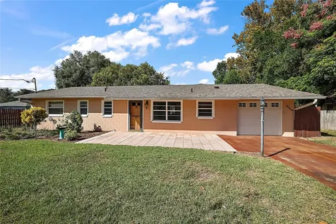 30641 Lake Avenue Tavares FL 32778