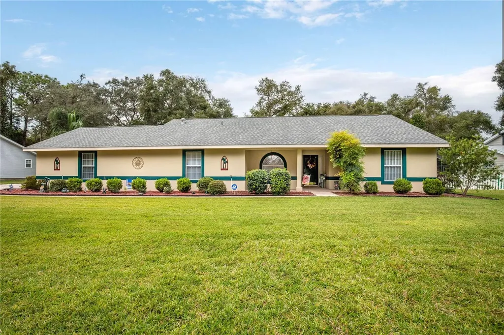 35015 Silver Oak Drive Leesburg FL 34788