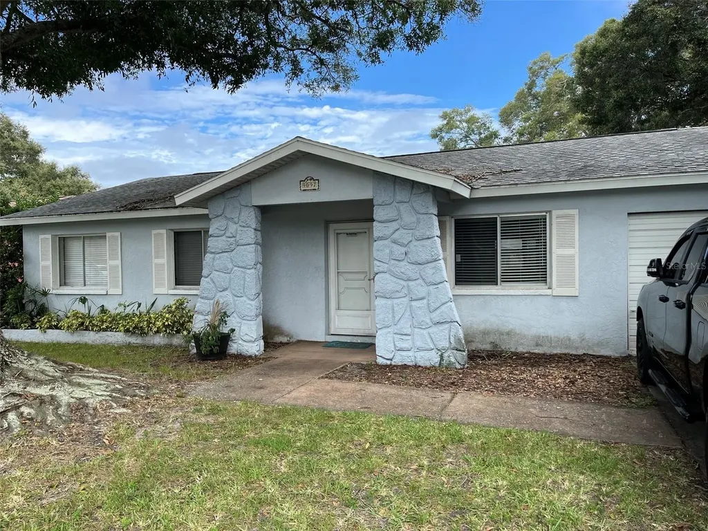 9097 107th Avenue N Seminole FL 33777