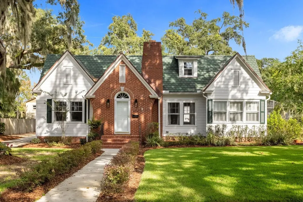 235 N Lakeview Avenue Winter Garden FL 34787