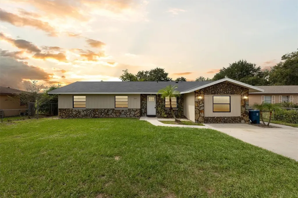 506 Greenbrough Drive Lake Wales FL 33853