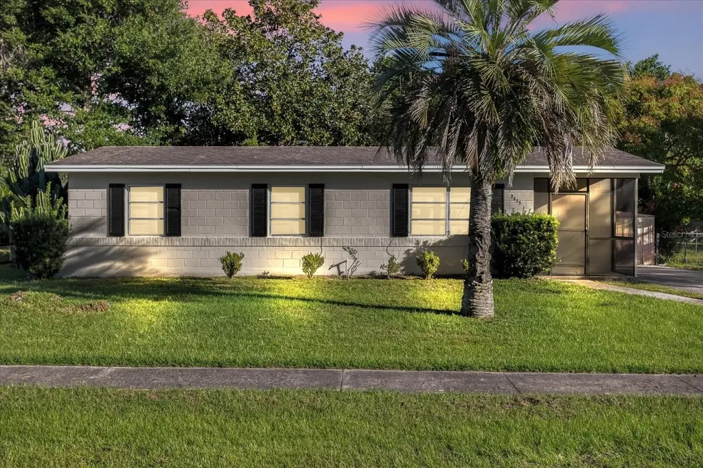 2433 Adams Avenue Deltona FL 32738