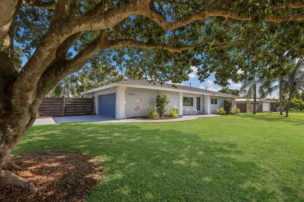2545 Webber Street Sarasota FL 34239