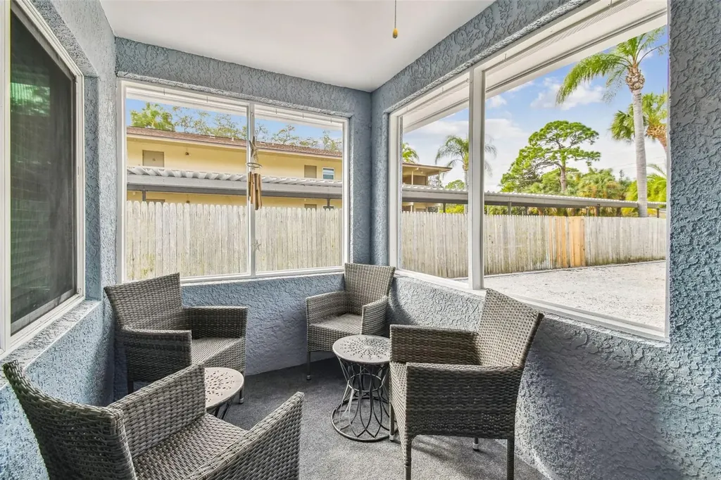 1523 Bayshore Boulevard Dunedin FL 34698