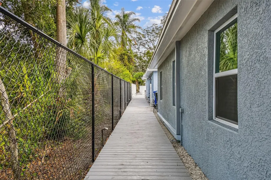1523 Bayshore Boulevard Dunedin FL 34698