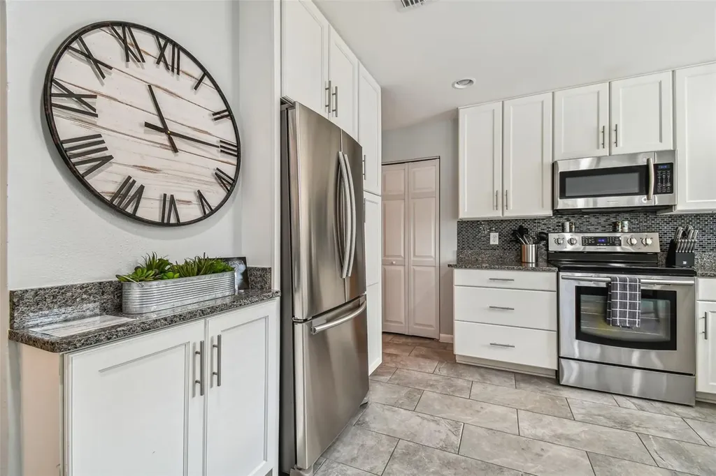 1523 Bayshore Boulevard Dunedin FL 34698