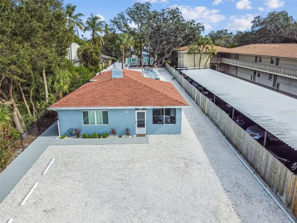 1523 Bayshore Boulevard Dunedin FL 34698