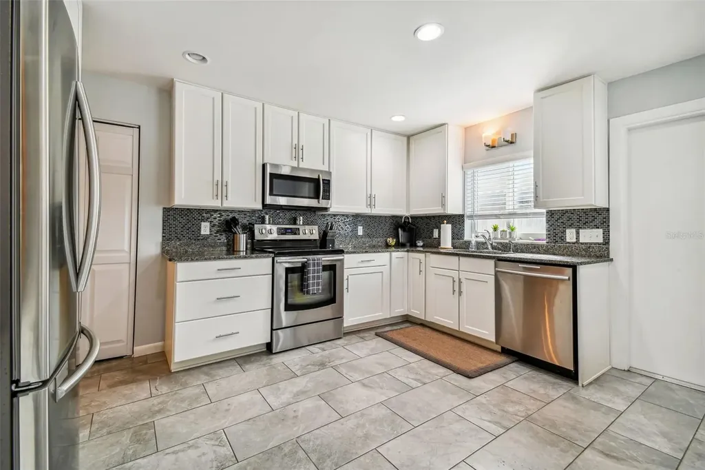 1523 Bayshore Boulevard Dunedin FL 34698