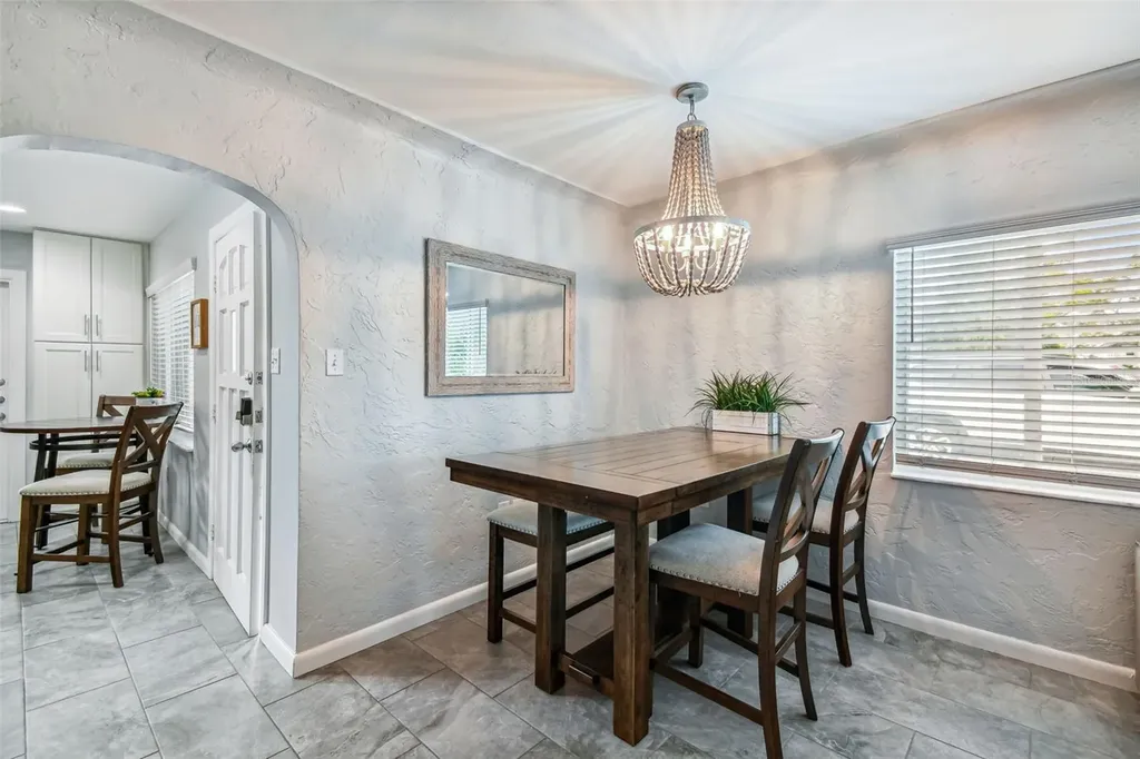 1523 Bayshore Boulevard Dunedin FL 34698