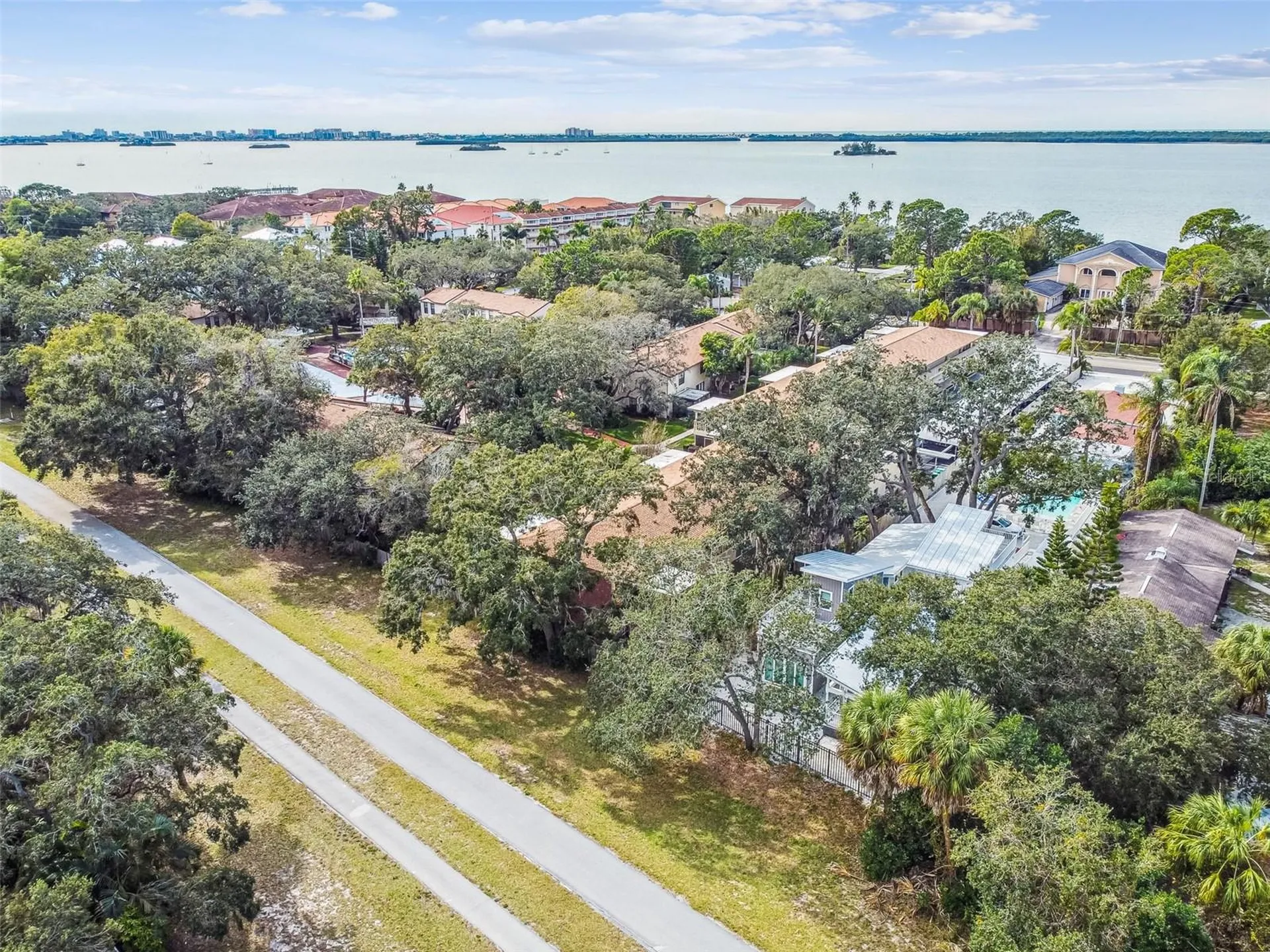 1523 Bayshore Boulevard Dunedin FL 34698