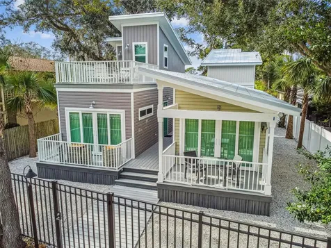 1523 Bayshore Boulevard Dunedin FL 34698