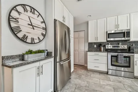 1523 Bayshore Boulevard Dunedin FL 34698