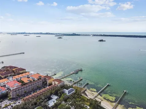 1523 Bayshore Boulevard Dunedin FL 34698