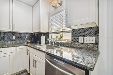1523 Bayshore Boulevard Dunedin FL 34698