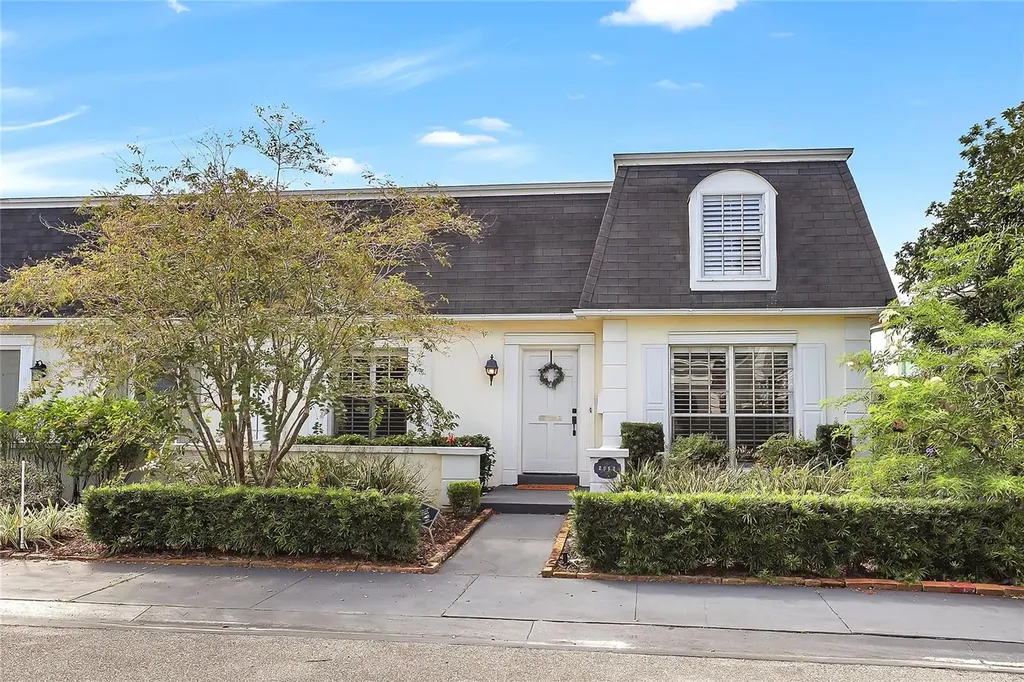 2052 N Countryside Circle Orlando FL 32804