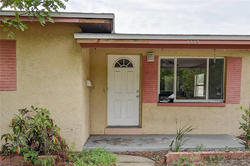 4434 9th Avenue N St Petersburg FL 33713