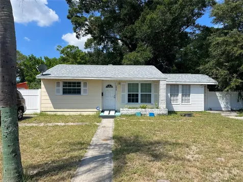 1027 43rd Street S St Petersburg FL 33711