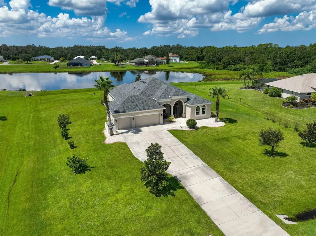 17619 Roanwood Court Parrish FL 34219