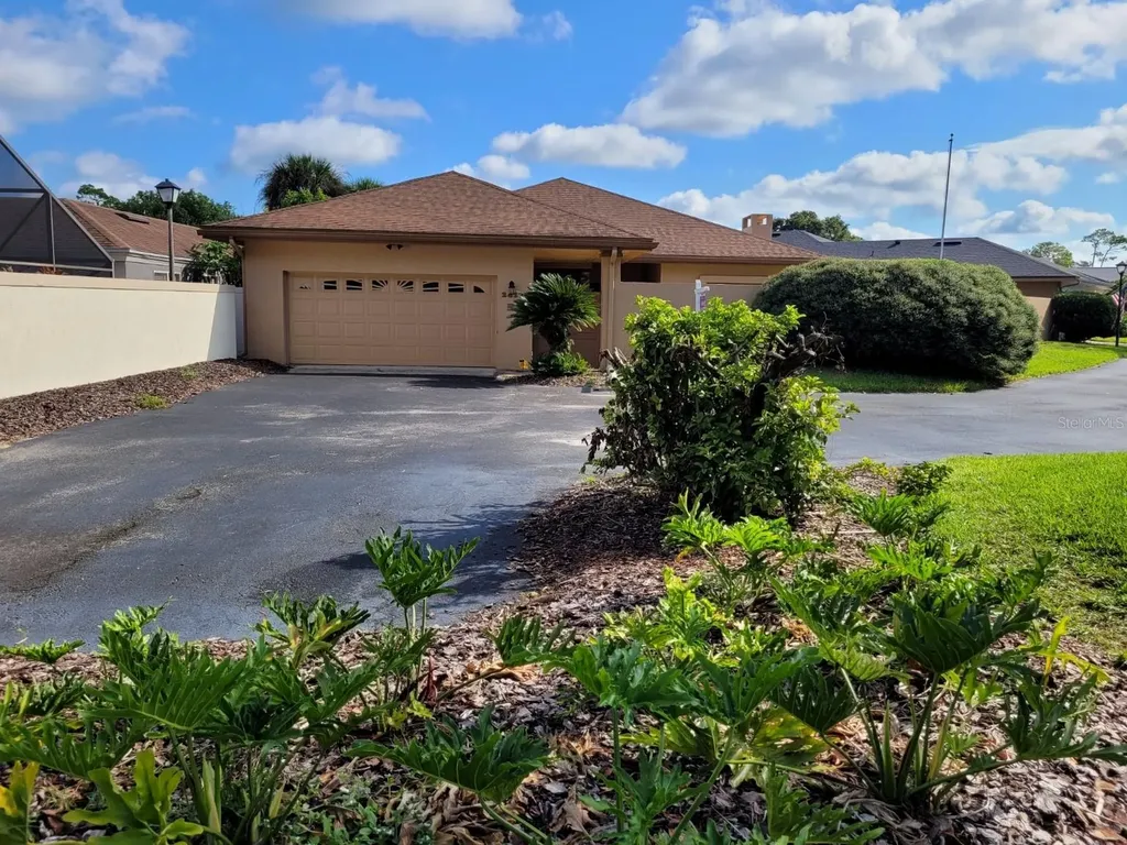 2417 Sweetwater Country Club Drive Apopka FL 32712
