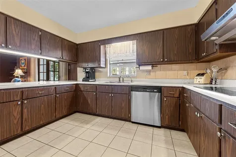 2204 NW 21st Place Gainesville FL 32605