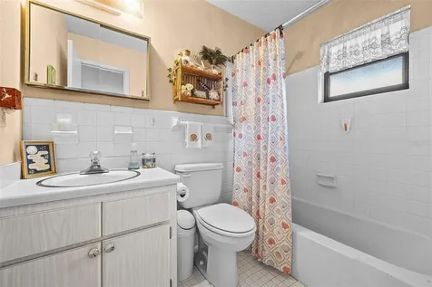 2204 NW 21st Place Gainesville FL 32605