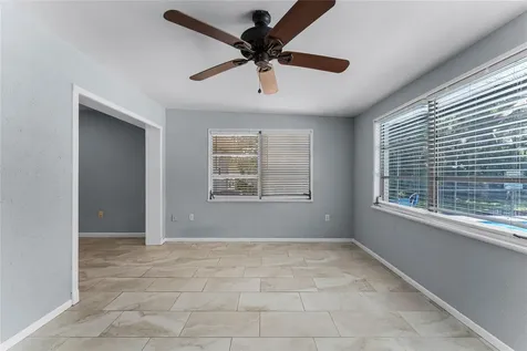 402 Palm Way Tavares FL 32778