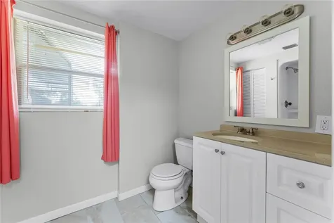 402 Palm Way Tavares FL 32778