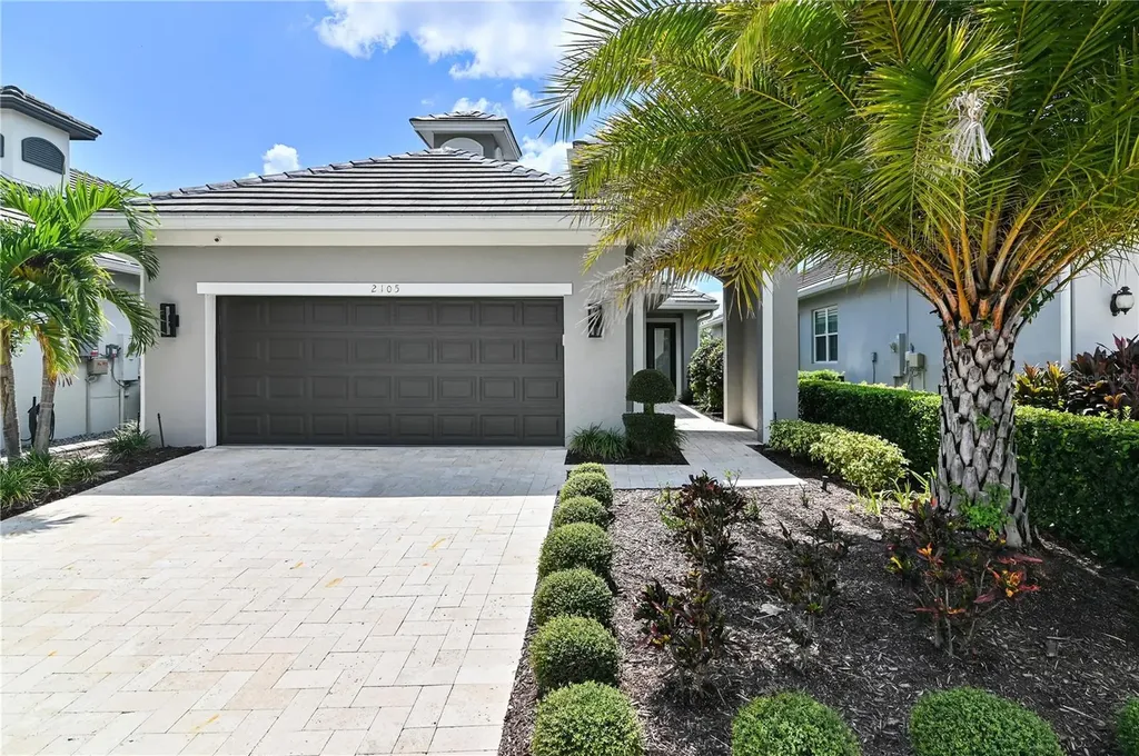 2105 Sherbrook Avenue Davenport FL 33837