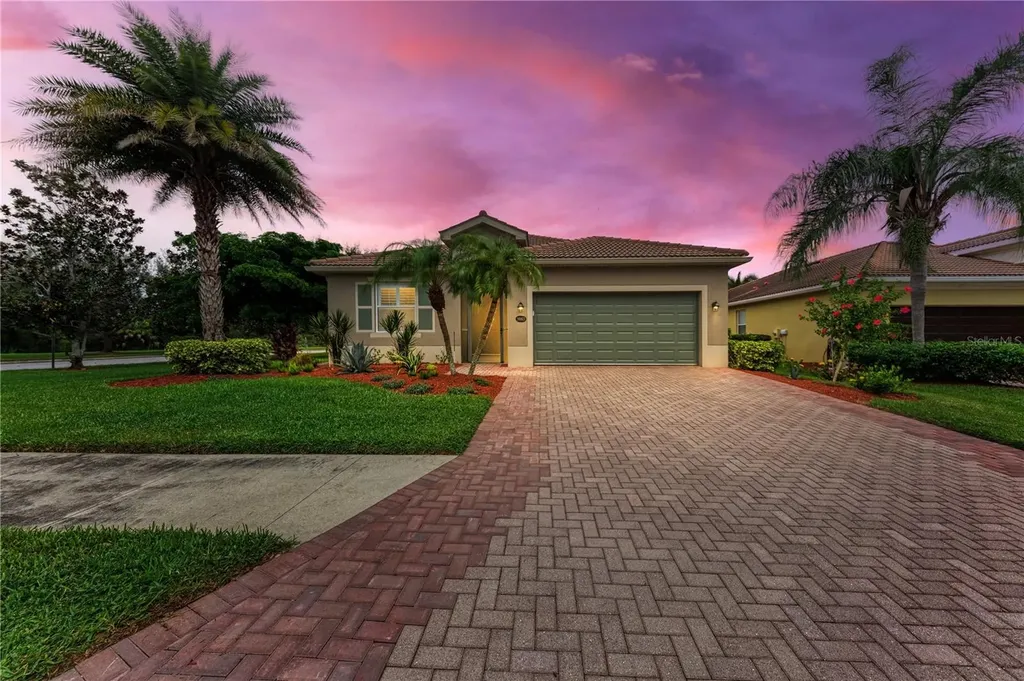 9003 Hammock Edge Place Bradenton FL 34212