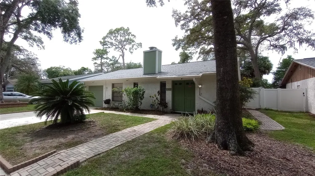 9702 Hidden Oaks Circle Tampa FL 33612