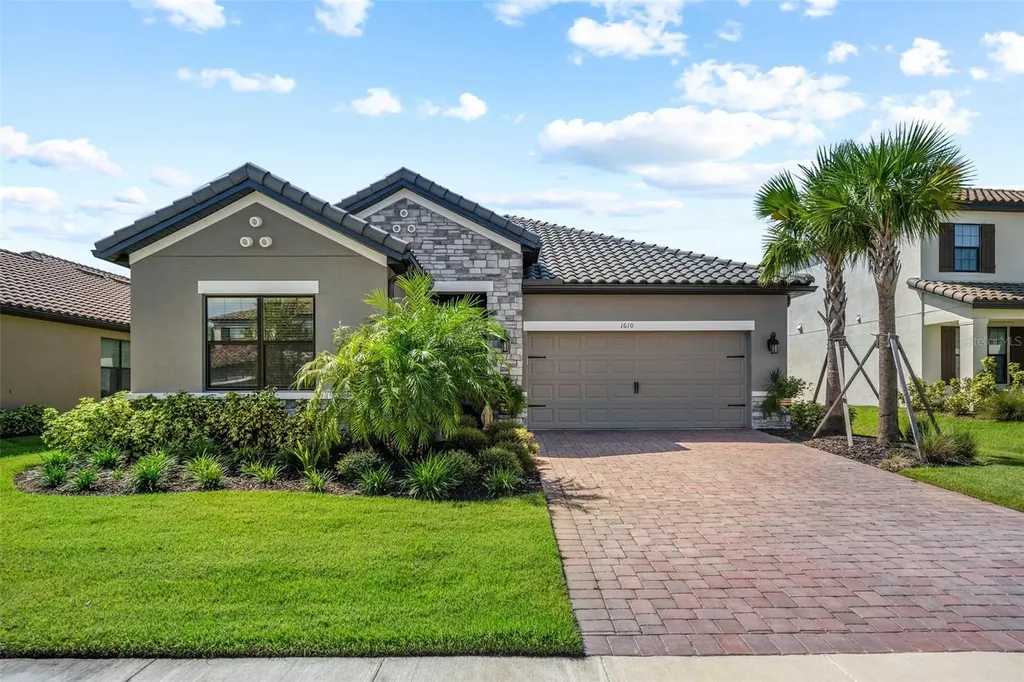 1610 Goblet Cove Street Kissimmee FL 34746