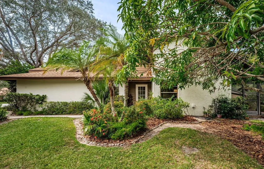 315 Parkside Lane Safety Harbor FL 34695