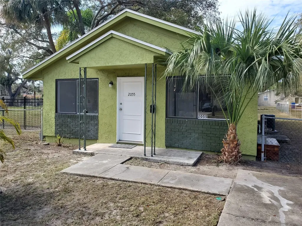 2055 14th Street S St Petersburg FL 33705