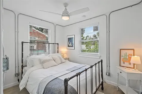 2536 17th Avenue S St Petersburg FL 33712