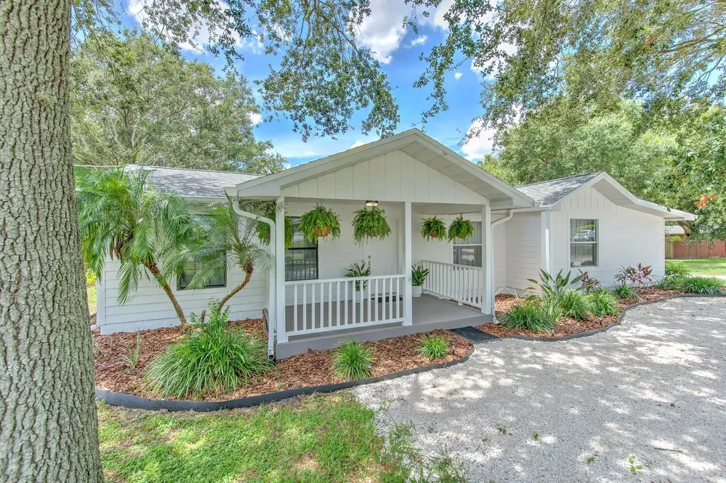 216 Old Mulrennan Road Valrico FL 33594