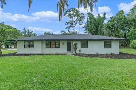 955 N Palm Circle Eustis FL 32726